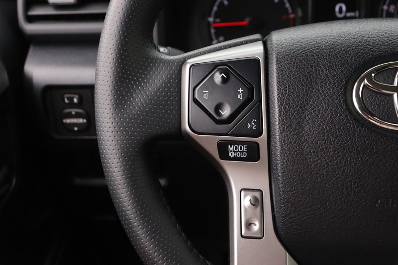 Toyota 4Runner Vehicle Image 13