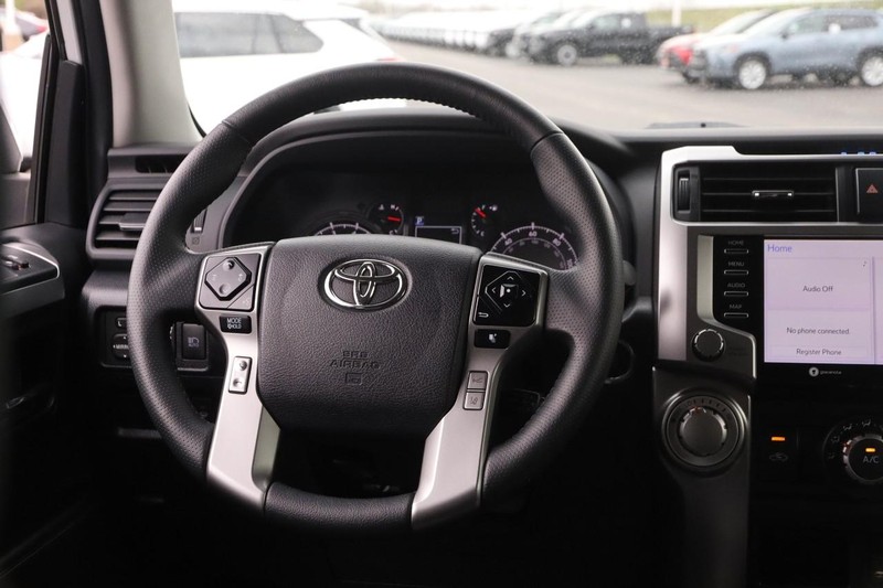 Toyota 4Runner Vehicle Image 24