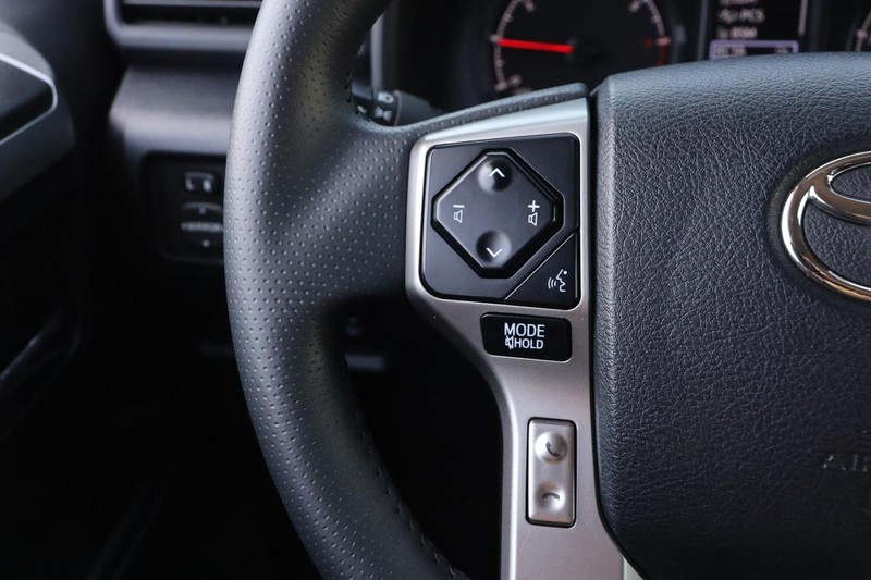 Toyota 4Runner Vehicle Image 12