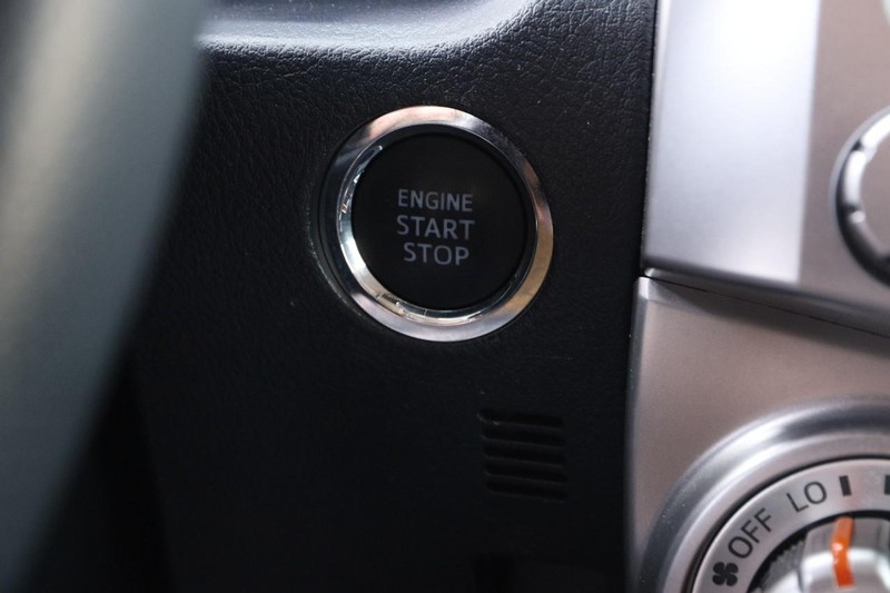 Toyota 4Runner Vehicle Image 15
