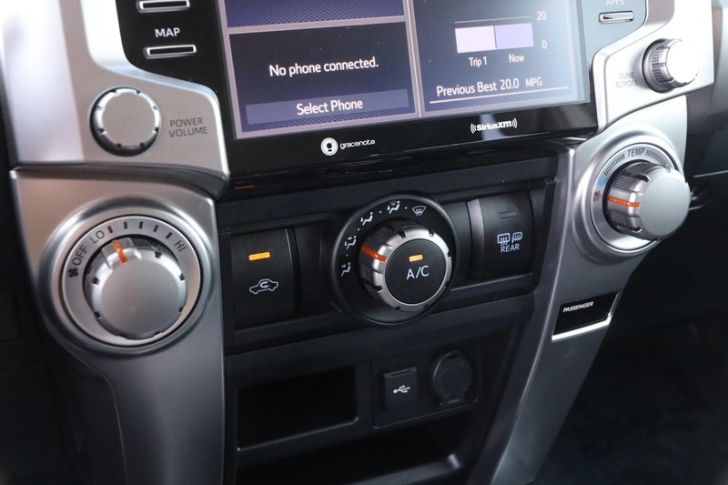 Toyota 4Runner Vehicle Image 18