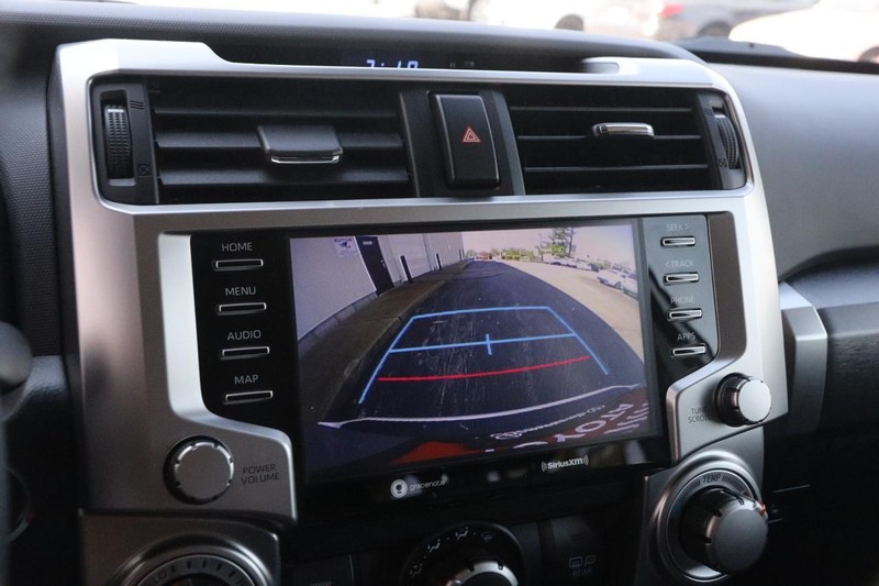 Toyota 4Runner Vehicle Image 16