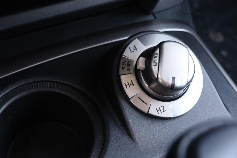 Toyota 4Runner Vehicle Image 18