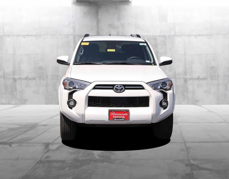 Toyota 4Runner Vehicle Image 04