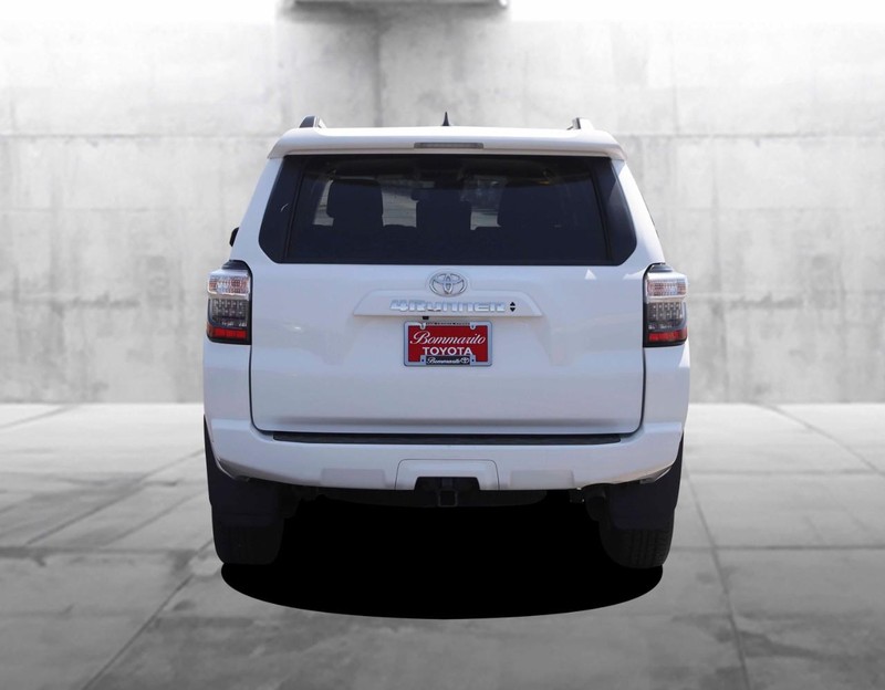Toyota 4Runner Vehicle Image 06