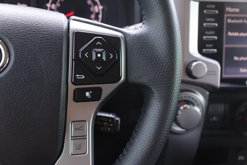 Toyota 4Runner Vehicle Image 12