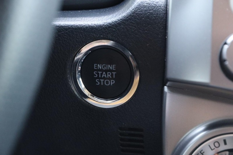 Toyota 4Runner Vehicle Image 14