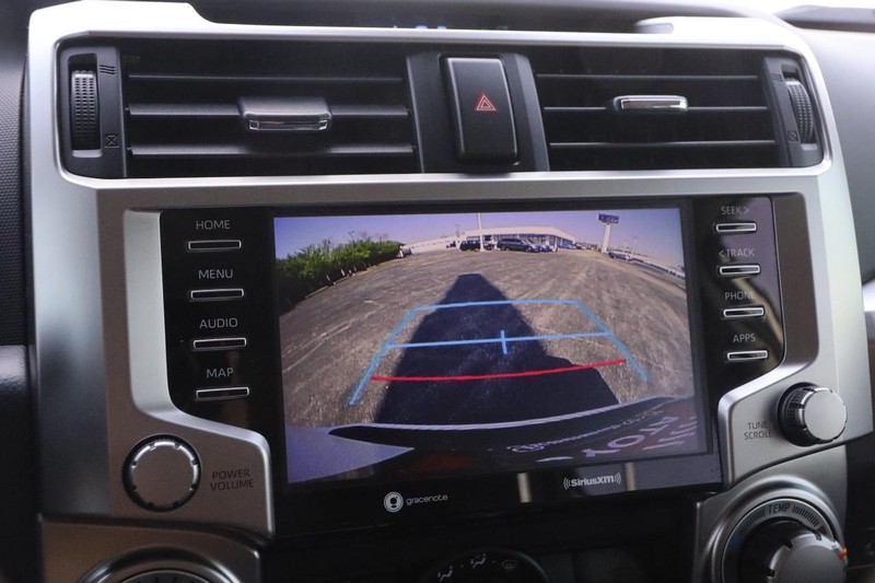 Toyota 4Runner Vehicle Image 16