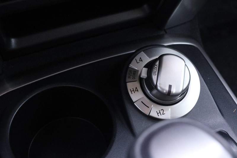 Toyota 4Runner Vehicle Image 18