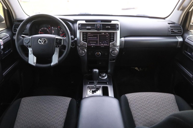Toyota 4Runner Vehicle Image 20