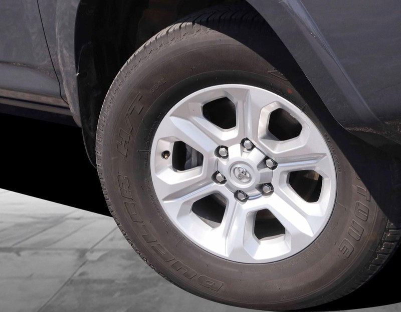 Toyota 4Runner Vehicle Image 03