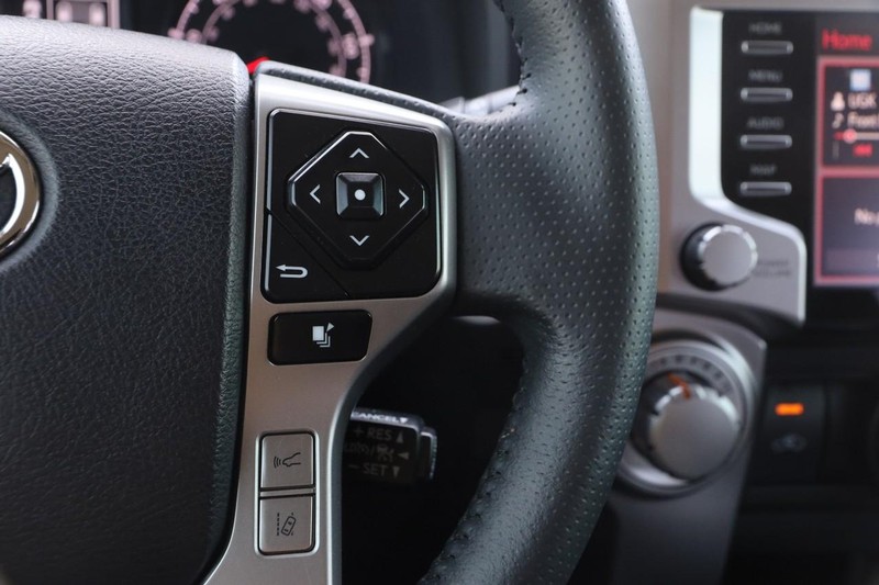 Toyota 4Runner Vehicle Image 12