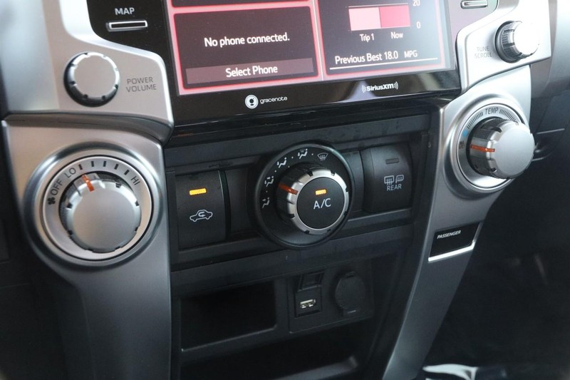 Toyota 4Runner Vehicle Image 17