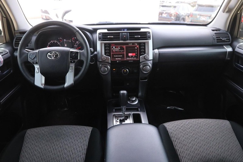 Toyota 4Runner Vehicle Image 20