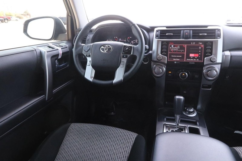 Toyota 4Runner Vehicle Image 21