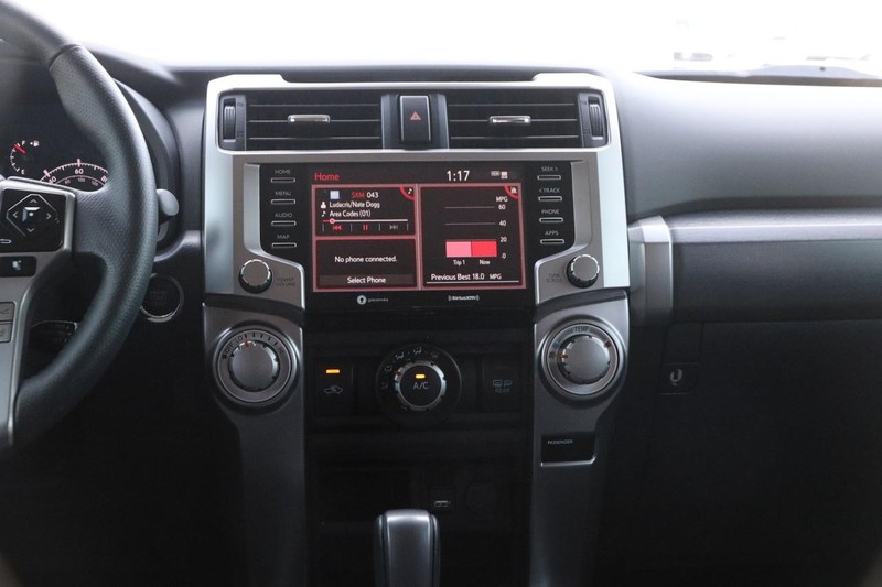 Toyota 4Runner Vehicle Image 23