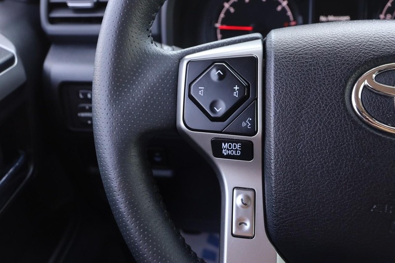 Toyota 4Runner Vehicle Image 11