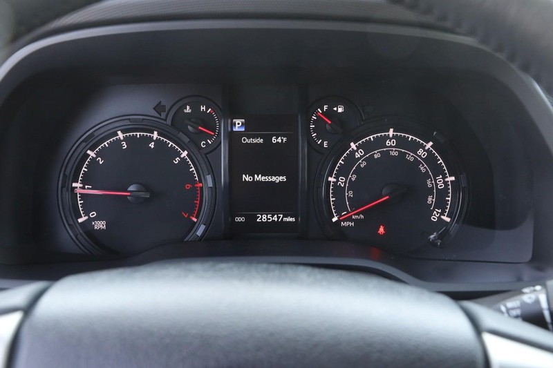 Toyota 4Runner Vehicle Image 13