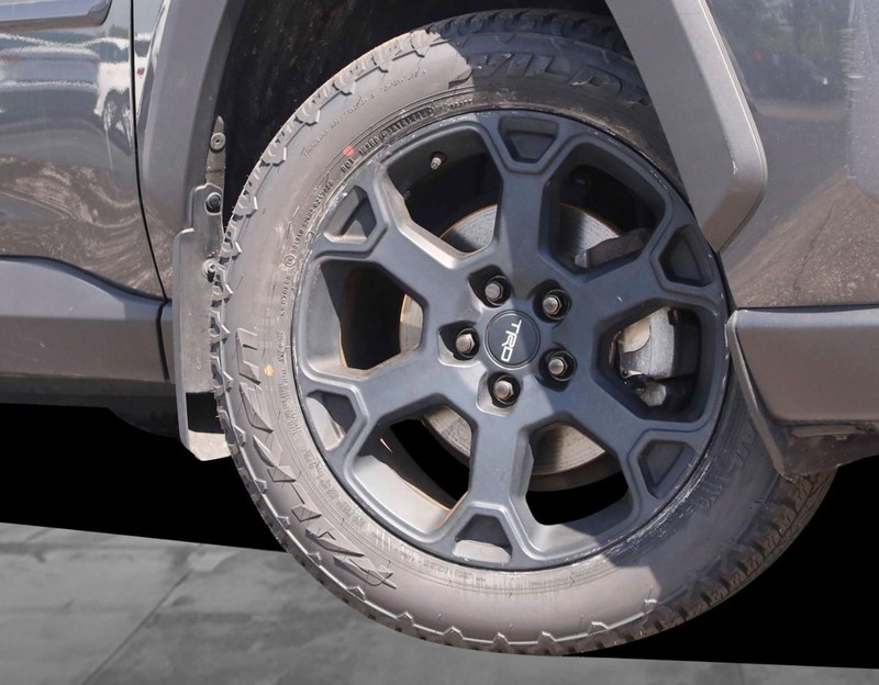 Toyota RAV4 Vehicle Image 03