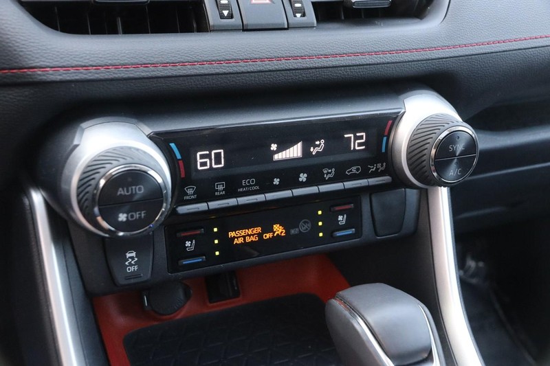 Toyota RAV4 Vehicle Image 18