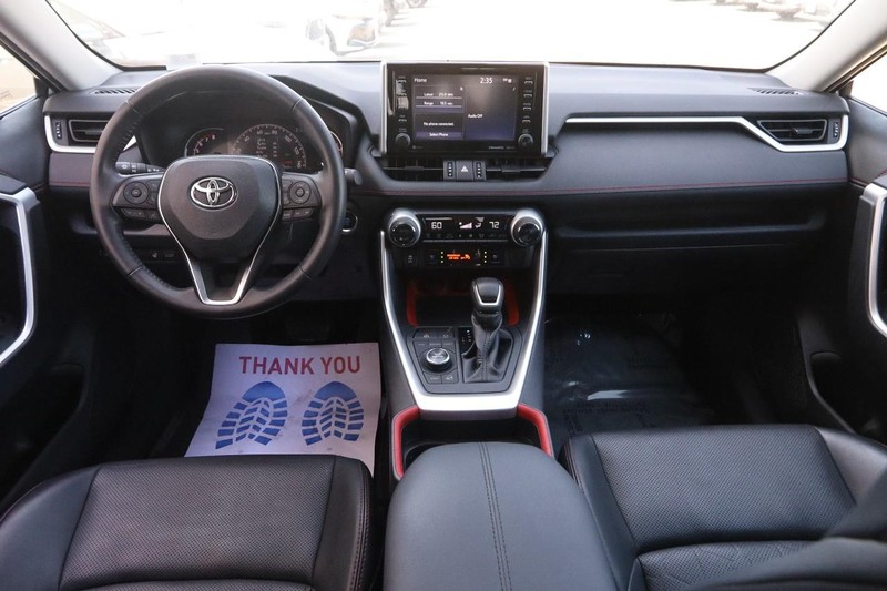 Toyota RAV4 Vehicle Image 21