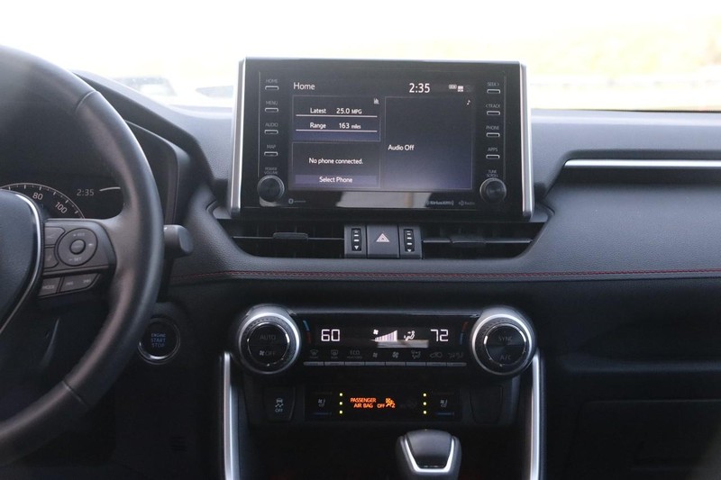 Toyota RAV4 Vehicle Image 24