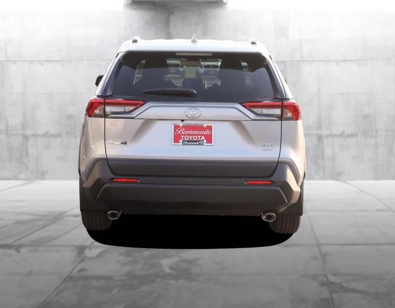 Toyota RAV4 Vehicle Image 06