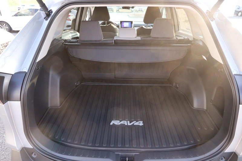 Toyota RAV4 Vehicle Image 07