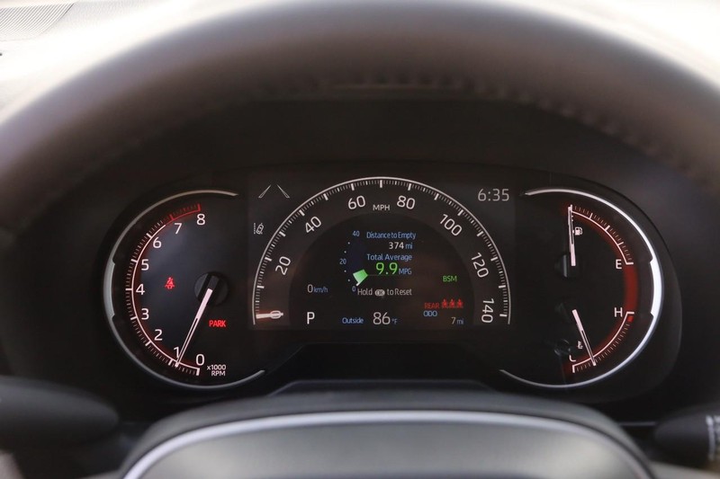 Toyota RAV4 Vehicle Image 15