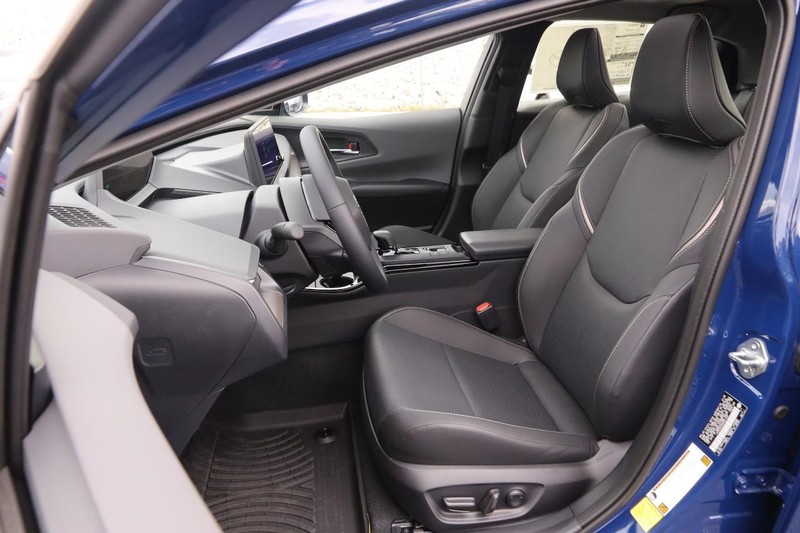 Toyota Prius Vehicle Image 10