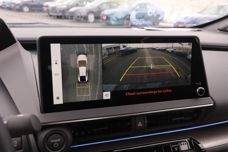 Toyota Prius Vehicle Image 18