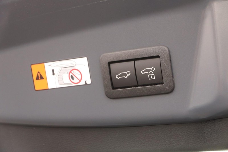 Toyota Prius Vehicle Image 08