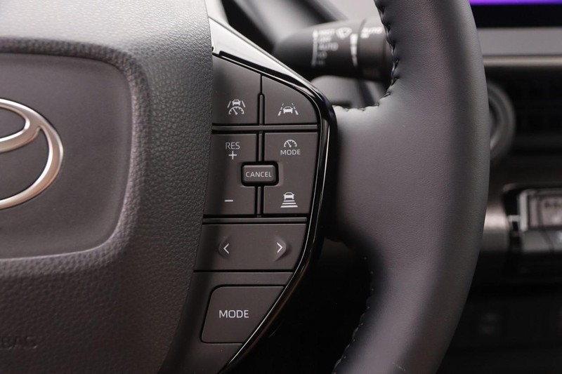 Toyota Prius Vehicle Image 14
