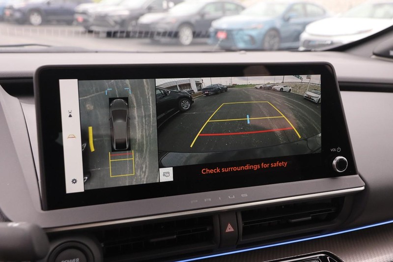 Toyota Prius Vehicle Image 18