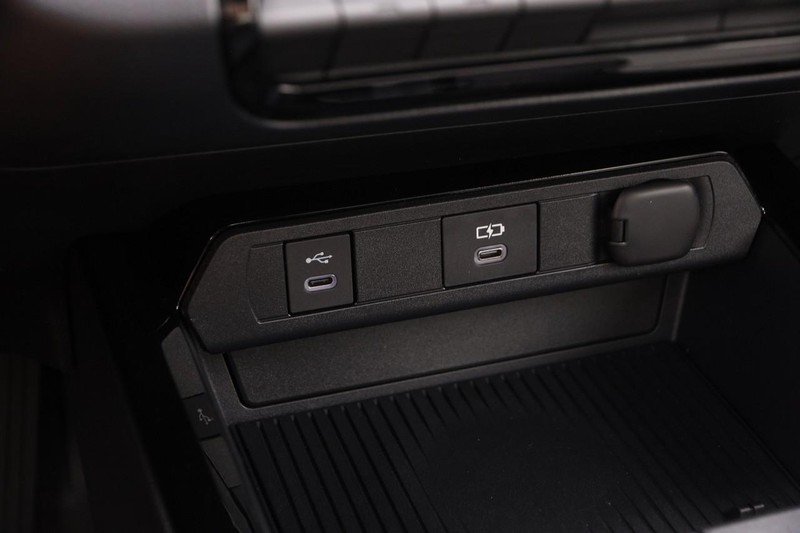 Toyota Prius Vehicle Image 20