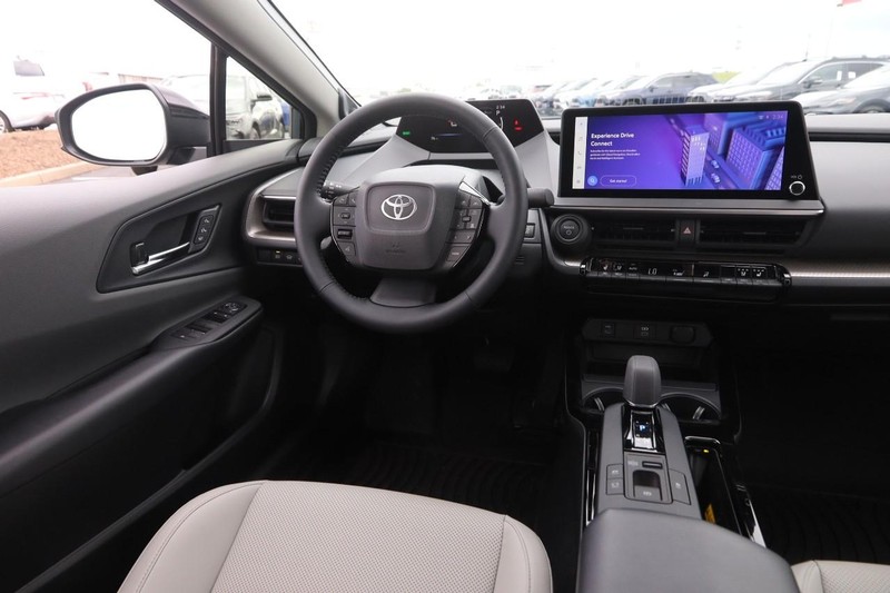 Toyota Prius Vehicle Image 24