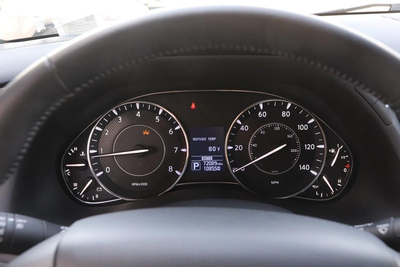 Nissan Armada Vehicle Image 17