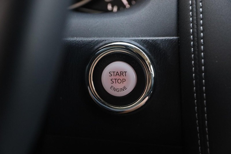 Nissan Armada Vehicle Image 18