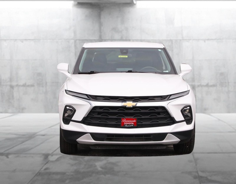 Chevrolet Blazer Vehicle Image 04