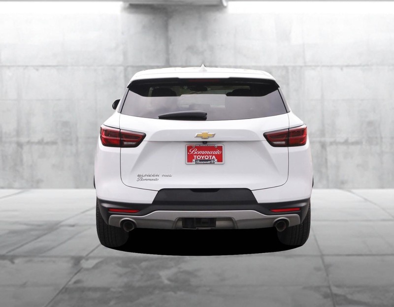 Chevrolet Blazer Vehicle Image 06