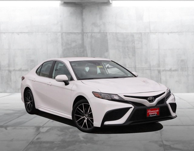 Used 2024 Toyota Camry SE with VIN 4T1G11AK3RU890870 for sale in Hazelwood, MO