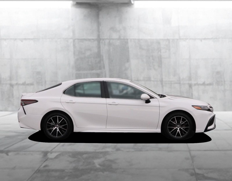 Toyota Camry Vehicle Image 05