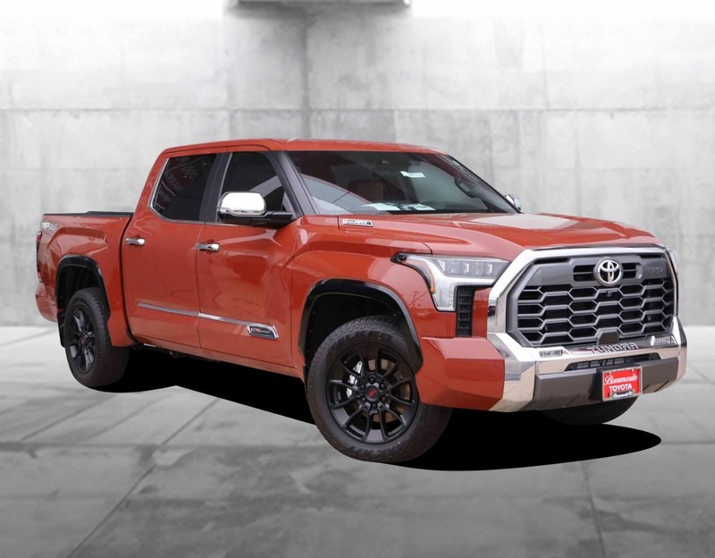 Toyota Tundra 4WD Vehicle Image 02