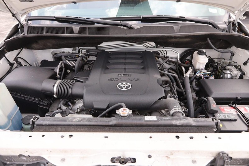 Toyota Sequoia Vehicle Image 32
