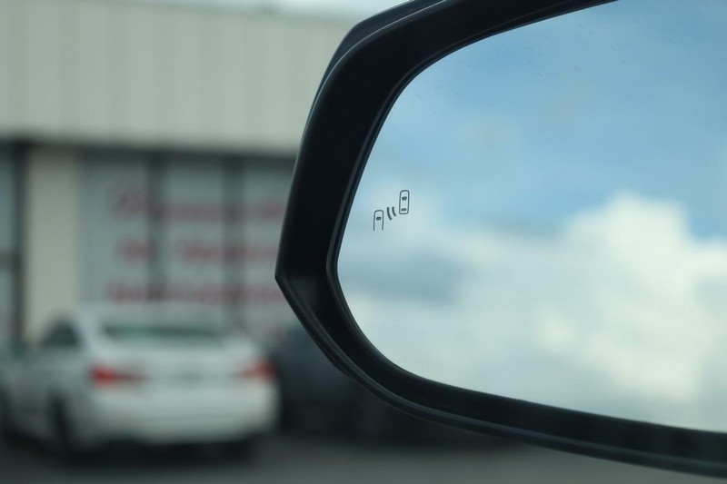 Toyota RAV4 Vehicle Image 21