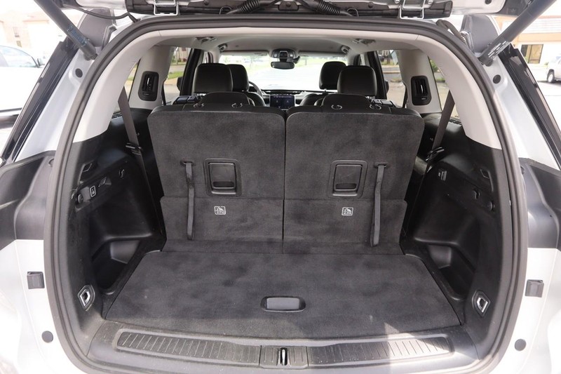Jeep Grand Cherokee L Vehicle Image 07
