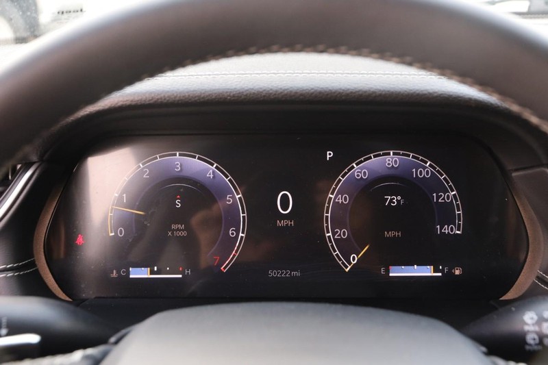 Jeep Grand Cherokee L Vehicle Image 15