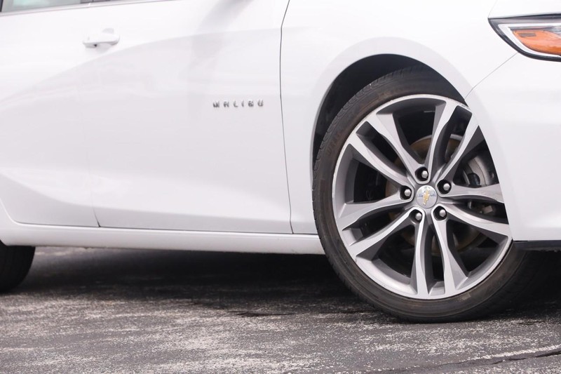 Chevrolet Malibu Vehicle Image 03