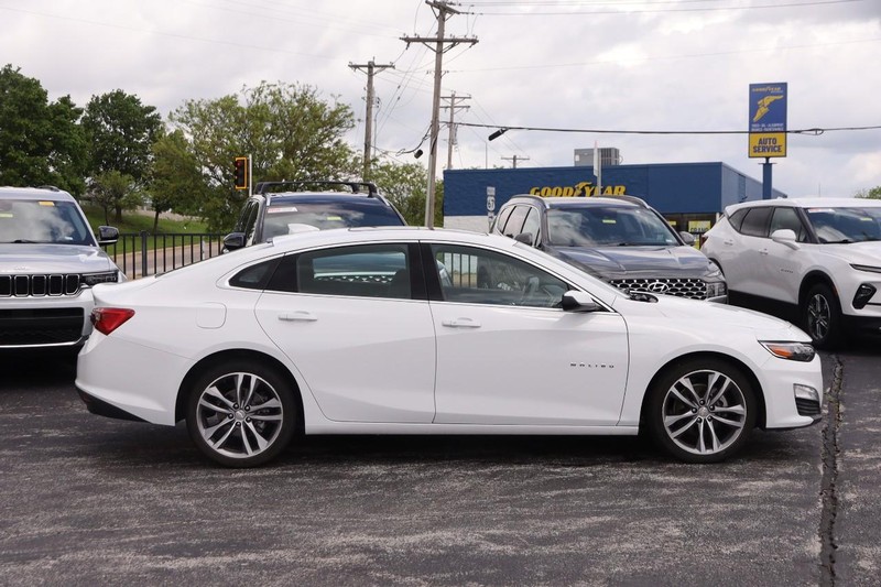 Chevrolet Malibu Vehicle Image 05