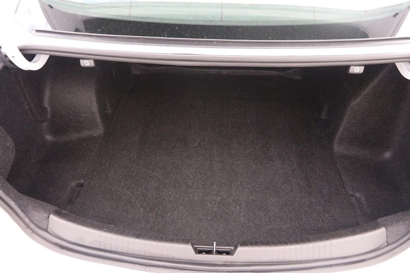 Chevrolet Malibu Vehicle Image 07